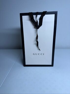 Gucci Black White Shopping Gift Bag 8.5 X 12.5 Inch Designer Packaging